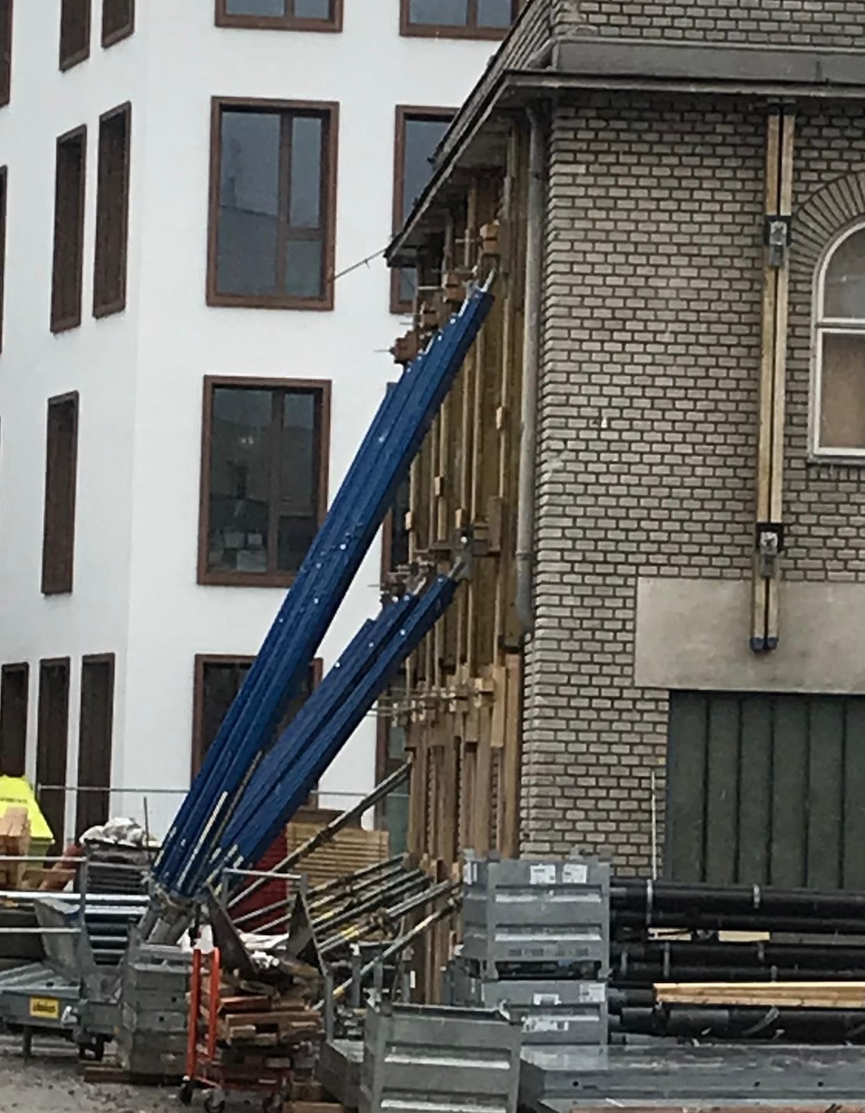 Einbau von Stahlträgern für großzügige Raumdurchbrüche